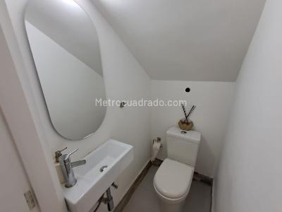 Casa de 3 alcobas en arriendo en El Tesoro, Medellín, 140 m² · foto 9 de 19
