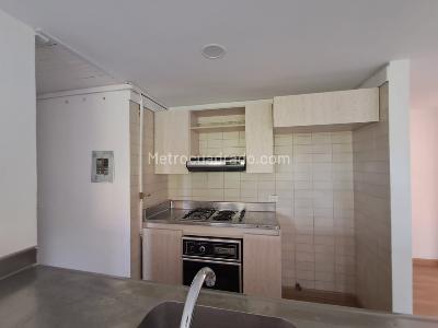 Apartamento de 1 alcoba en arriendo en El Poblado, Medellín, 101 m² · foto 3 de 15