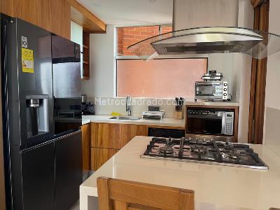 Apartamento de 3 alcobas en arriendo en El Poblado, Medellín, 115 m² · foto 4 de 20