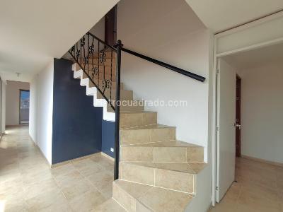 Apartamento de 3 alcobas en arriendo en Laureles, Medellín, 240 m² · foto 4 de 18