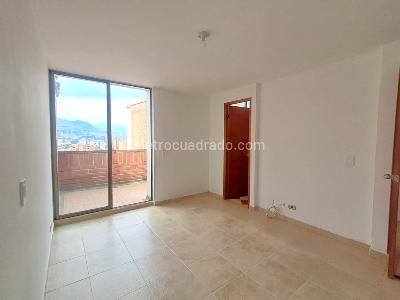 Apartamento de 3 alcobas en arriendo en Laureles, Medellín, 240 m² · foto 5 de 18