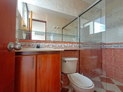 Apartamento de 3 alcobas en arriendo en Laureles, Medellín, 240 m² · foto 6 de 18