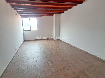 Apartamento de 3 alcobas en arriendo en Laureles, Medellín, 240 m² · foto 7 de 18