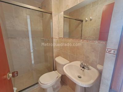 Apartamento de 3 alcobas en arriendo en Laureles, Medellín, 240 m² · foto 8 de 18