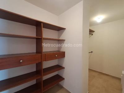 Apartamento de 3 alcobas en arriendo en Laureles, Medellín, 240 m² · foto 17 de 18
