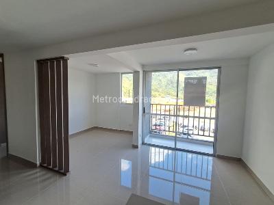 Apartamento de 2 alcobas en venta en Bucaros, Bello, 50 m² · foto 6 de 20