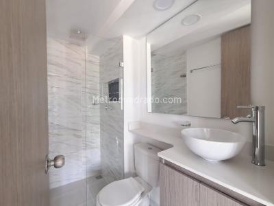 Apartamento de 2 alcobas en venta en Bucaros, Bello, 50 m² · foto 9 de 20