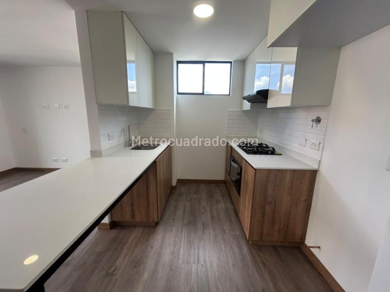 2BR Apartment in Primavera (75 m²) - 2
