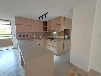 Apartamento en arriendo en Laureles, Medellín · foto 3 de 20