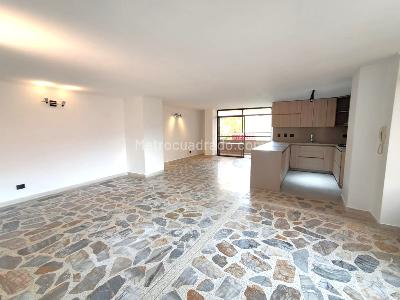 Apartamento en arriendo en Laureles, Medellín · foto 4 de 20