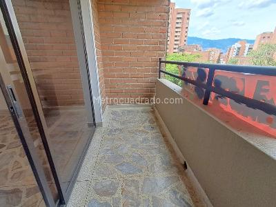 Apartamento en arriendo en Laureles, Medellín · foto 13 de 20