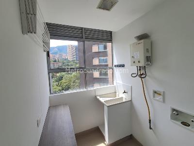 Apartamento de 3 alcobas en arriendo en El Poblado, Medellín, 116 m² · foto 2 de 19