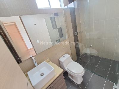 Apartamento de 3 alcobas en arriendo en El Poblado, Medellín, 116 m² · foto 15 de 19