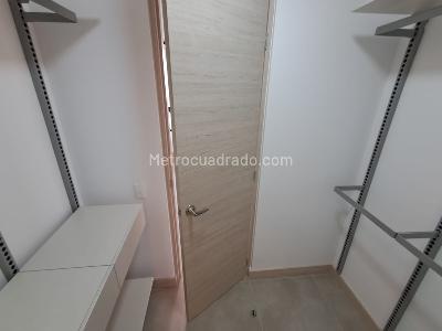 Apartamento de 2 alcobas en arriendo en El Poblado, Medellín, 88 m² · foto 17 de 20