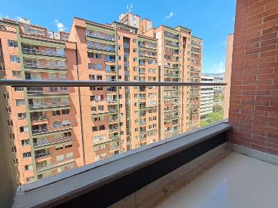 Apartamento de 3 alcobas en arriendo en Ciudad Del Rio, Medellín, 78 m² · foto 8 de 18