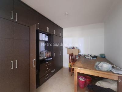 Casa de 3 alcobas en venta en Los Colores, Medellín, 140 m² · foto 3 de 12