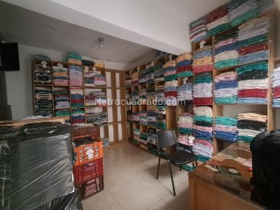 Casa de 3 alcobas en venta en Los Colores, Medellín, 140 m² · foto 9 de 12