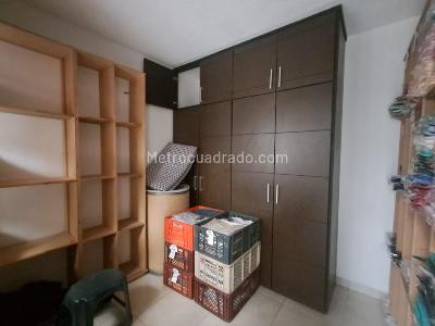 Casa de 3 alcobas en venta en Los Colores, Medellín, 140 m² · foto 10 de 12