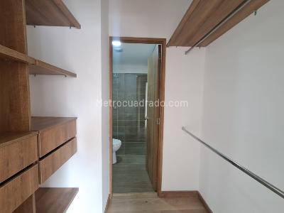 Apartamento de 3 alcobas en venta en Tres Esquinas, Sabaneta, 78 m² · foto 10 de 20