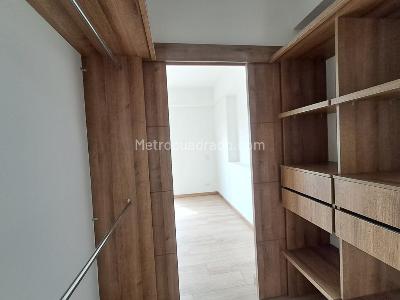 Apartamento de 3 alcobas en venta en Tres Esquinas, Sabaneta, 78 m² · foto 12 de 20