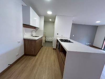 Apartamento de 2 alcobas en arriendo en Las Brujas, Envigado, 80 m² · foto 2 de 20