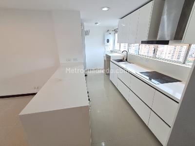 Apartamento de 3 alcobas en arriendo en Los Balsos, Medellín, 116 m² · foto 2 de 20