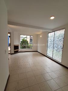 Casa de 3 alcobas en arriendo en Altos De Chozica, Bogotá, 100 m² · foto 3 de 17