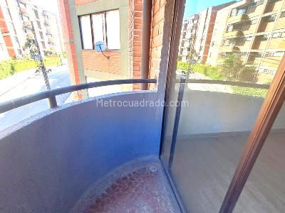Apartamento de 3 alcobas en arriendo en Calasanz, Medellín, 90 m² · foto 3 de 18