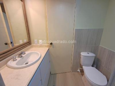 Apartamento de 3 alcobas en arriendo en Calasanz, Medellín, 90 m² · foto 13 de 18