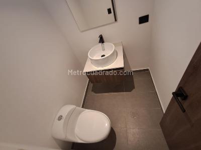 Apartamento de 2 alcobas en arriendo en El Poblado, Medellín, 257 m² · foto 4 de 20