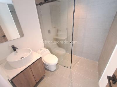 Apartamento de 2 alcobas en arriendo en El Poblado, Medellín, 257 m² · foto 10 de 20