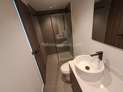 Apartamento de 2 alcobas en arriendo en El Poblado, Medellín, 257 m² · foto 14 de 20