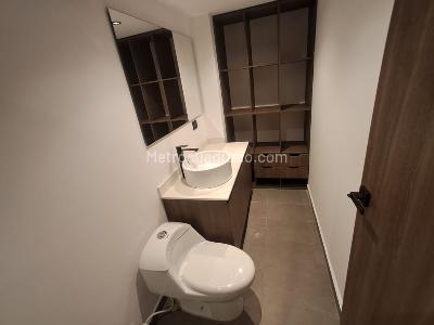 Apartamento de 2 alcobas en arriendo en El Poblado, Medellín, 257 m² · foto 15 de 20