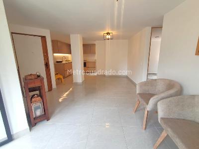 Apartamento de 3 alcobas en arriendo en Belen, Medellín, 70 m² · foto 3 de 19