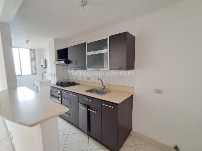 Apartamento en venta en El Poblado, Medellín · foto 2 de 20