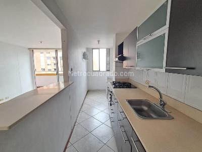 Apartamento en venta en El Poblado, Medellín · foto 7 de 20