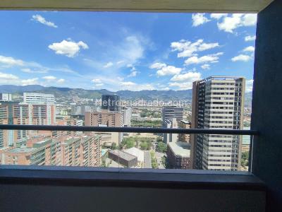 Apartamento en arriendo en Ciudad Del Rio, Medellín · foto 5 de 10