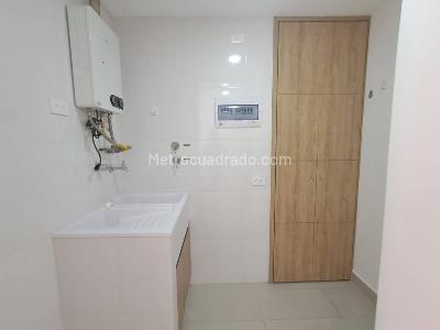 Apartamento de 2 alcobas en arriendo en Laureles, Medellín, 80 m² · foto 6 de 19