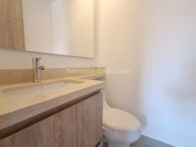Apartamento de 2 alcobas en arriendo en Laureles, Medellín, 80 m² · foto 11 de 19