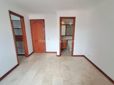 Apartamento de 3 alcobas en arriendo en Laureles, Medellín, 176 m² · foto 8 de 20