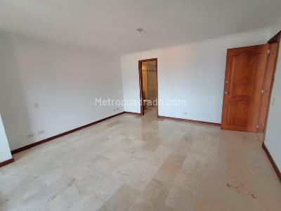 Apartamento de 3 alcobas en arriendo en Laureles, Medellín, 176 m² · foto 10 de 20