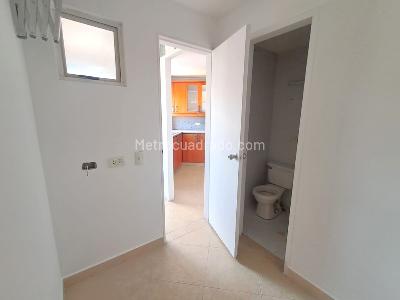 Apartamento de 3 alcobas en arriendo en Laureles, Medellín, 176 m² · foto 19 de 20