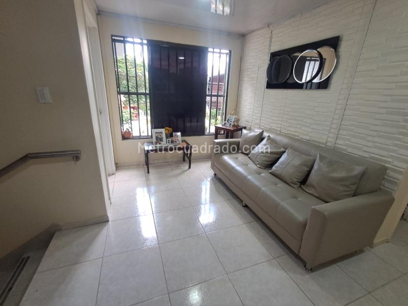 4BR House in Conquistadores (160 m²)