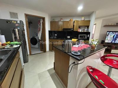 Apartamento de 3 alcobas en arriendo en Las Lomitas Sector La Tuna, Sabaneta, 95 m² · foto 2 de 20