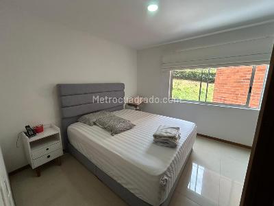 Apartamento de 3 alcobas en arriendo en Las Lomitas Sector La Tuna, Sabaneta, 95 m² · foto 12 de 20