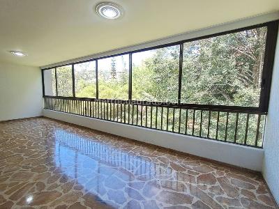Apartamento en venta en El Poblado, Medellín · foto 2 de 19