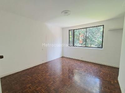 Apartamento en venta en El Poblado, Medellín · foto 8 de 19