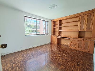 Apartamento en venta en El Poblado, Medellín · foto 9 de 19