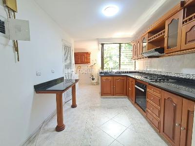 Apartamento en venta en El Poblado, Medellín · foto 14 de 19