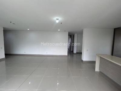 Apartamento de 3 alcobas en arriendo en El Poblado, Medellín, 118 m² · foto 8 de 20